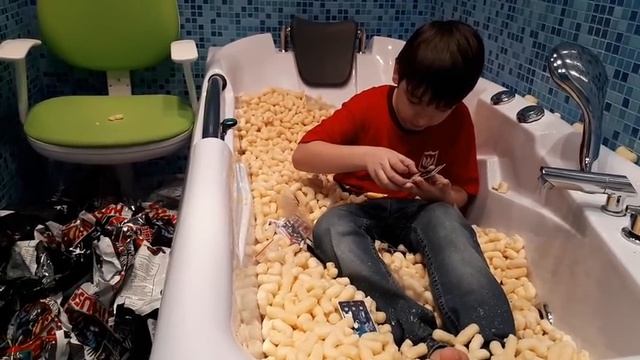 2. Обзор КАРТОЧЕК MORTAL COMBAT DRAXSUS ! ВАННАЯ ХЛОПЬЕВ!Супер-видео! Мортал Комбат?Смотрим Все! смотреть онлайн