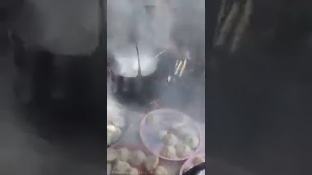 НАСТОЯЩИЙ ХИНКАЛИ ПО ГРУЗИНСКИ В МЕДНОМ КАЗАНЕ НА КОСТРЕ. МАГАРОСКАРИ У ВАЖИ! смотреть онлайн