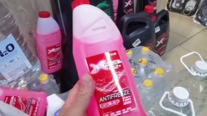 Антифризы  SINTEC - против антифриза X-freeze. Масло Rolf в красивой но дорогой упаковки.