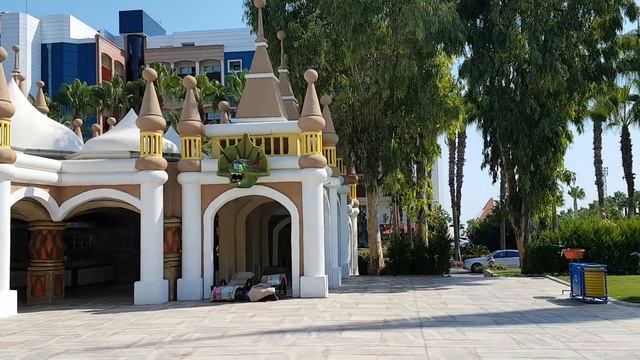 Бассейн в Отеле Камелия К-club (Турция) смотреть онлайн