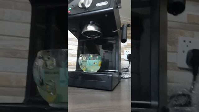 مقطع ٢ من المقارنة بين مكينة ديدكا للاسبيريسو و ديلونجي السوداء смотреть онлайн