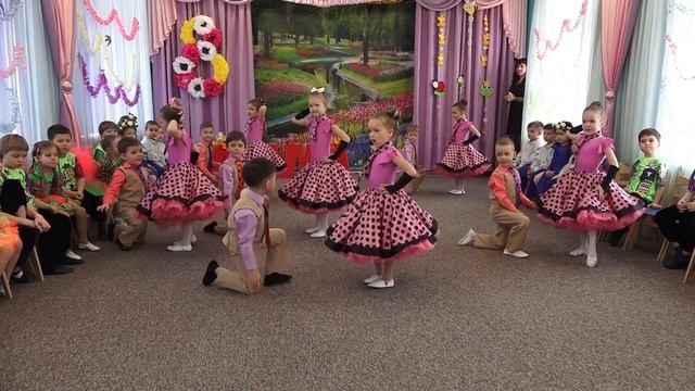 Утренник "8 Марта”. Танец рок-н-ролл. Средняя группа детсада № 160 г. Одесса 2020 г. смотреть онлайн