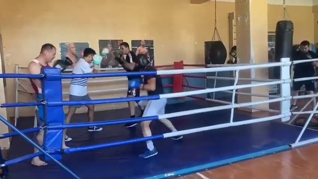 Бокс видео спарринг учебный... смотреть онлайн