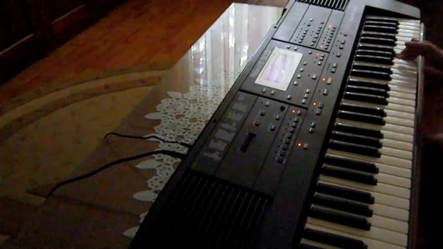 Roland E-300 Gracy Singh смотреть онлайн