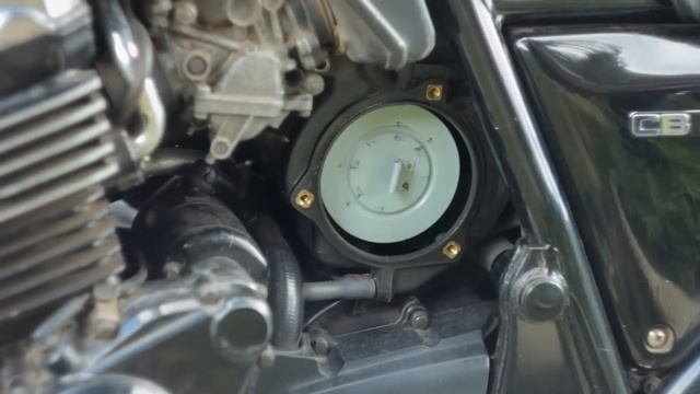 Замена воздушного фильтра HONDA CB 400 SF смотреть онлайн