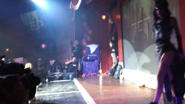Dee Dee ZETA - Fashion Show - Halfway to Halloween - Castle смотреть онлайн