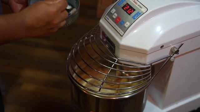 Pandoro Italian Christmas bread смотреть онлайн