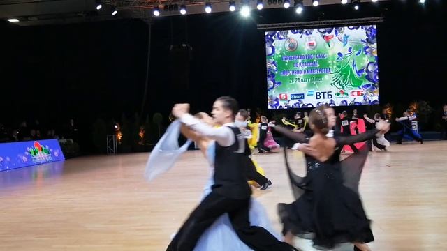 Первенство РБ. Юниоры 2 Е. Медленный вальс. 29.05.2022 смотреть онлайн