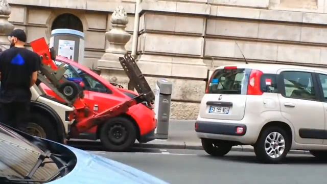This is how your car gets towed in Paris смотреть онлайн