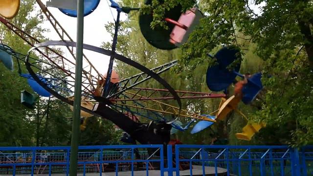 Attraction For Kids In Brest: Orbit, Zig-zag Etc - Аттракционы для детей в Бресте