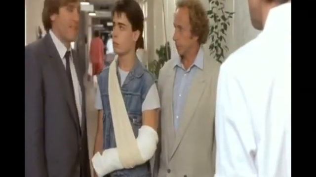 Понимание устной речи на французском - Vous êtes de la famille ? смотреть онлайн