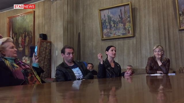 Театр им. имени Горького, закрыт с сегодняшнего дня. смотреть онлайн
