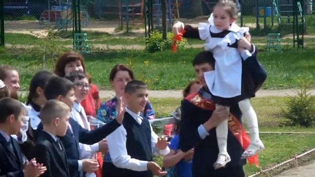 САМЫЙ ЛУЧШИЙ ДЕНЬ-ВЫПУСКНОЙ 2017 НАБЕРЕЖНЫЕ ЧЕЛНЫ смотреть онлайн