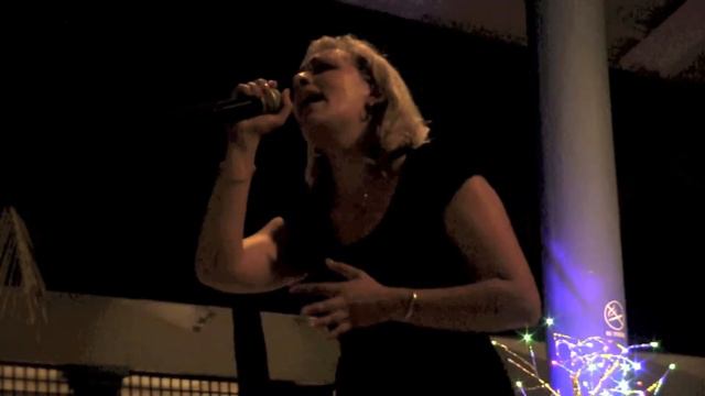 Dulce María López en 'la Palma Real' ① "I Want to Know What Love Is" 2016 смотреть онлайн