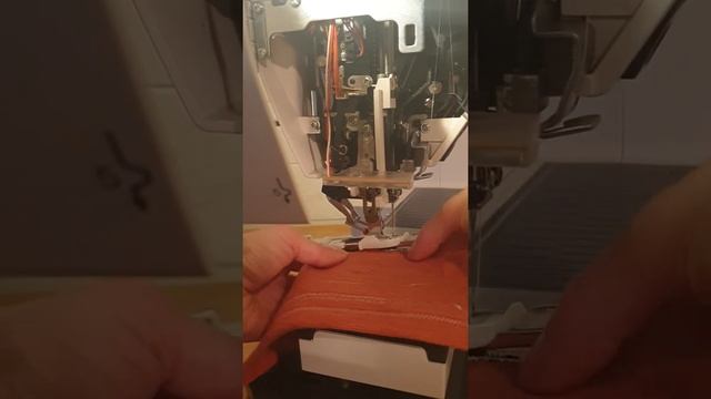 Jenoma MC 7700 QCP. How to place the buttonhole foot. смотреть онлайн