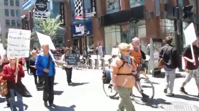Manif-FRAPRU - Montréal 21 Mai 2015 (5) - Sur la rue Saint-Laurent смотреть онлайн