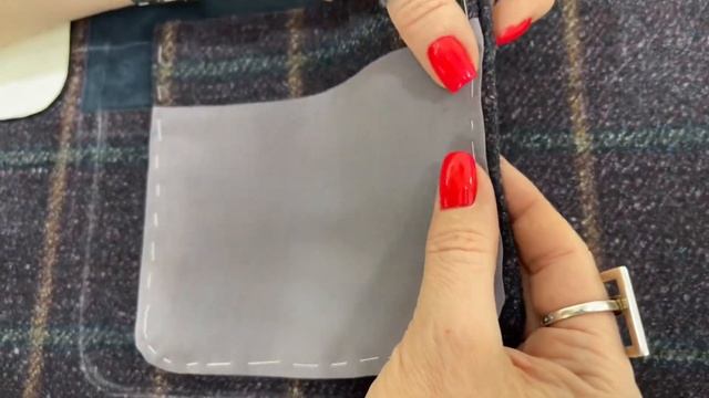 как настрочить накладной карман обтачным подкладом с изнаночной стороны смотреть онлайн