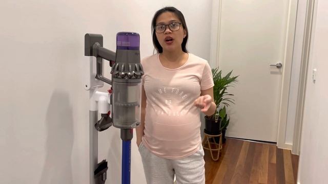 8 MONTHS AFTER USING DYSON V11 ABSOLUTE EXTRA || Pink Gaey ? смотреть онлайн