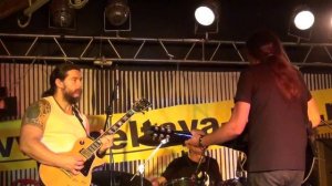 КАЛИНОВ МОСТ "Я три года дома не был"