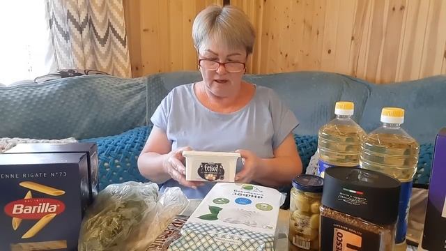 ПОСМОТРИМ ЧТО ПРИВЕЗ ЮРА И ЧТО БУДЕМ ОБЕДАТЬ. смотреть онлайн