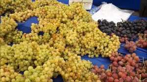 В Мармарисе рынок по вторникам, за Мигросом МММ, слева от мечети