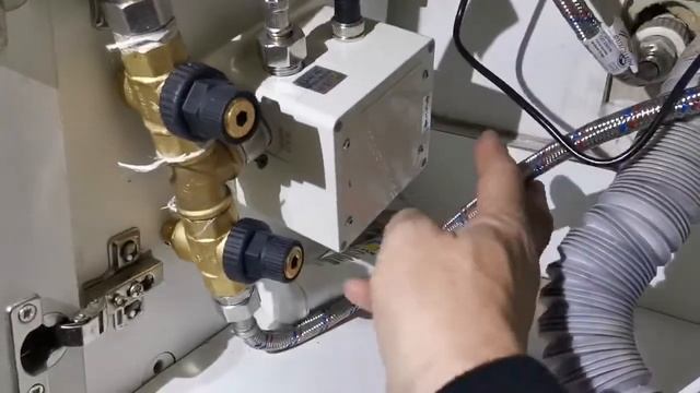 Устанавливаем сенсорный смеситель в ванную комнату/видео San Bazhe смотреть онлайн