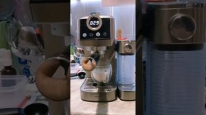 Рожковая кофеварка Centek CT-1170 черная