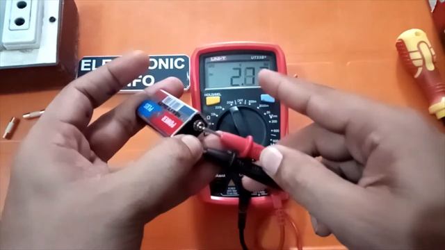UNI-T UT33B+ Multimeter Unboxing & Testing смотреть онлайн