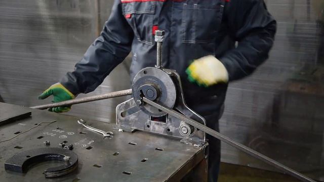 Гнём S-образный римский завиток из профиля 15х15 мм на станке Шарман. Инструкция. смотреть онлайн