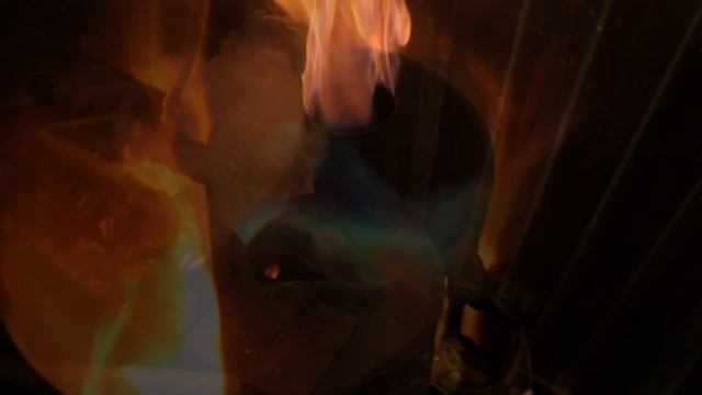 Плавка алюминия собранного в лесу #ДАВАЙТЕУБЕРЕМ _ #trashtag смотреть онлайн