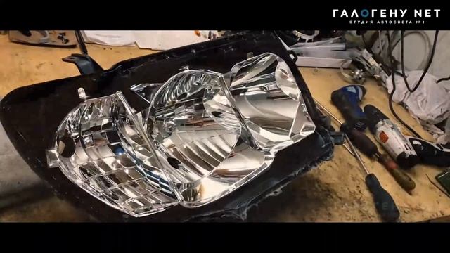 Toyota Land Cruiser 100 Установка HELLA 3R, шлифовка фар, бронирование смотреть онлайн