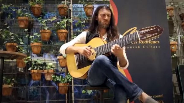 Estas Tonne 10 String Guitar Performance - Incredible