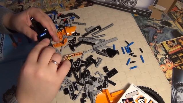 LEGO TECHNIC Кроссовый мотоцикл - 42007 смотреть онлайн
