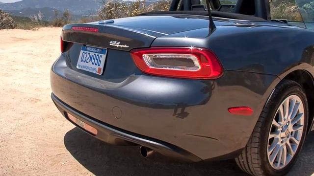 2017 FIAT 124 Spider смотреть онлайн