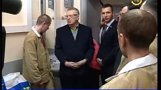 Владимир Жириновский посетил госпиталь МВД в Балашихе смотреть онлайн