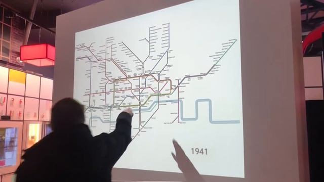 London Transport Museum | Tube Map (timelapse) смотреть онлайн