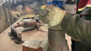 Удаление катализаторов. Тойота Хайлендер. Установка пламегасителей из нержавеющей стали Toyota