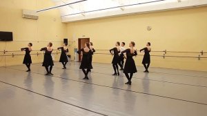 Работа рук и корпуса на материале русского народного танца