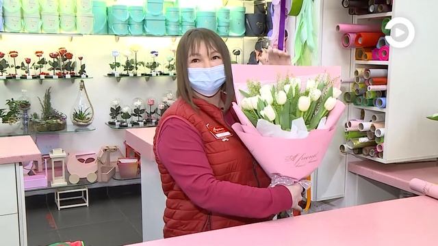 Флорист из Пензы рассказала, какие цветы лучше подарить женщине смотреть онлайн