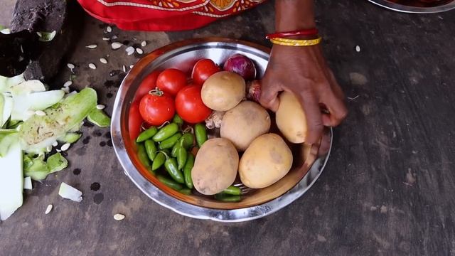 Delicious Small Fish Curry Cooking With Vegetable & Eating With Rice By Tribe Women||village Cookin