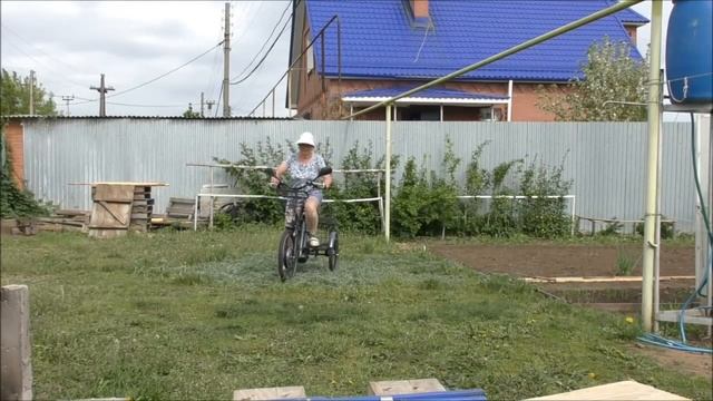 трицикл смотреть онлайн
