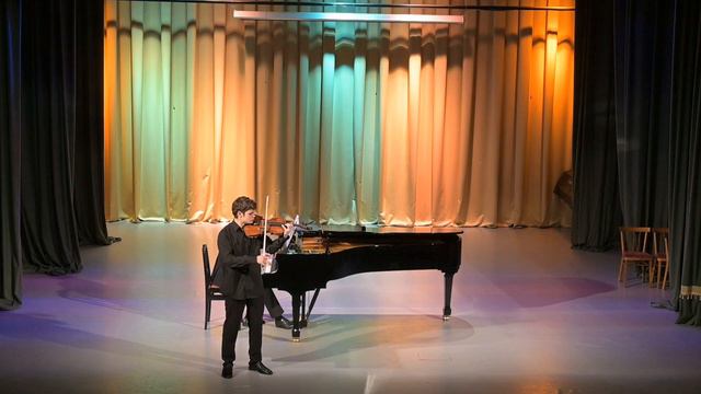 Струнники, соло, 2 часть. смотреть онлайн