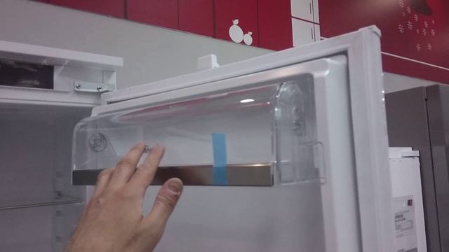 Встраиваемый холодильник WHIRLPOOL ART 9810A+ смотреть онлайн