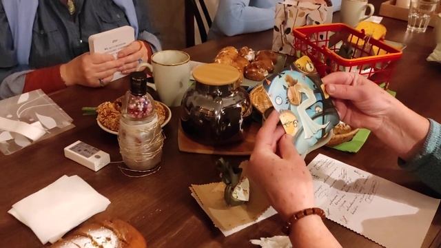 На клубе 'Птичка Джой' смотреть онлайн