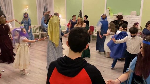 Рыцарский бал в семейном лагере в Абрамцево в 2021 году. смотреть онлайн