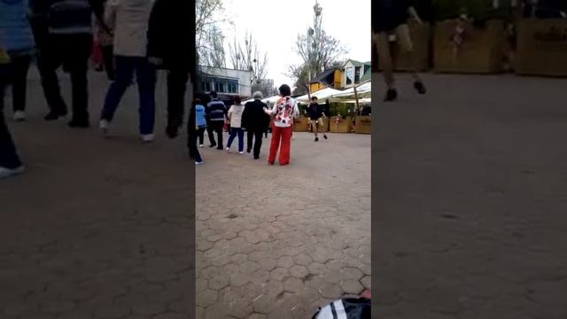 Танцы в центр.парке Кишинев.Вербное воскресение 9.04.23 смотреть онлайн