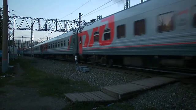 Электровоз ЭП2К-364 с фирменным поездом «Жигули» смотреть онлайн