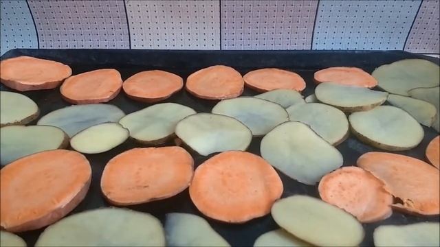 0952, сравнение картофеля и батата, сушёный батат, высушенные ломтики картофеля, сладкий картофель, смотреть онлайн