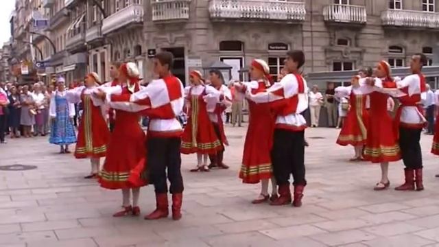 Russian folk dance: Владимирская Топотуха - Vladimirskaya Topotukha смотреть онлайн