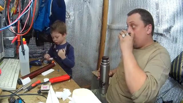 КАТАМАРАН НА РАДИОУПРАВЛЕНИИ 2 начало сборки я и сын смотреть онлайн